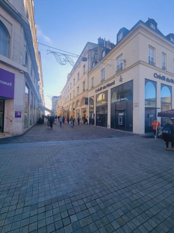Sweet Nina Jazz Appartement Pour 5 Voyageurs, Situe A La Place De La Republique, Avec Parking Et Lit Queen Size Le Mans Exterior photo