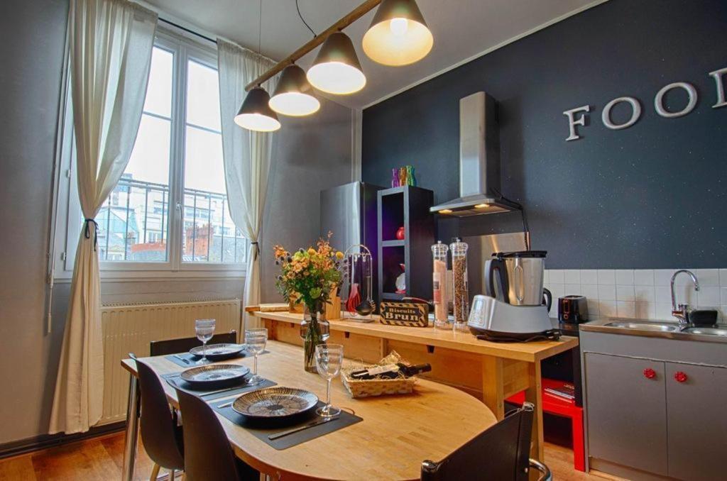 Sweet Nina Jazz Appartement Pour 5 Voyageurs, Situe A La Place De La Republique, Avec Parking Et Lit Queen Size Le Mans Exterior photo